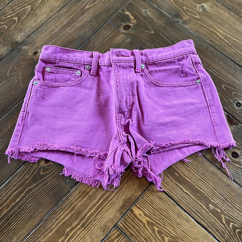 Women’s pink mid rise lucky brand distressed shorts